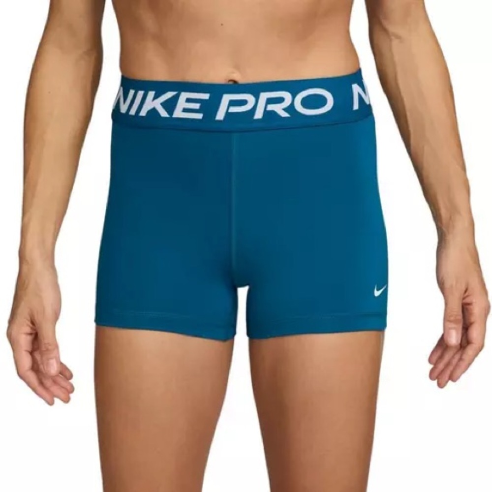 Women’s Nike Pro Shorts Size L